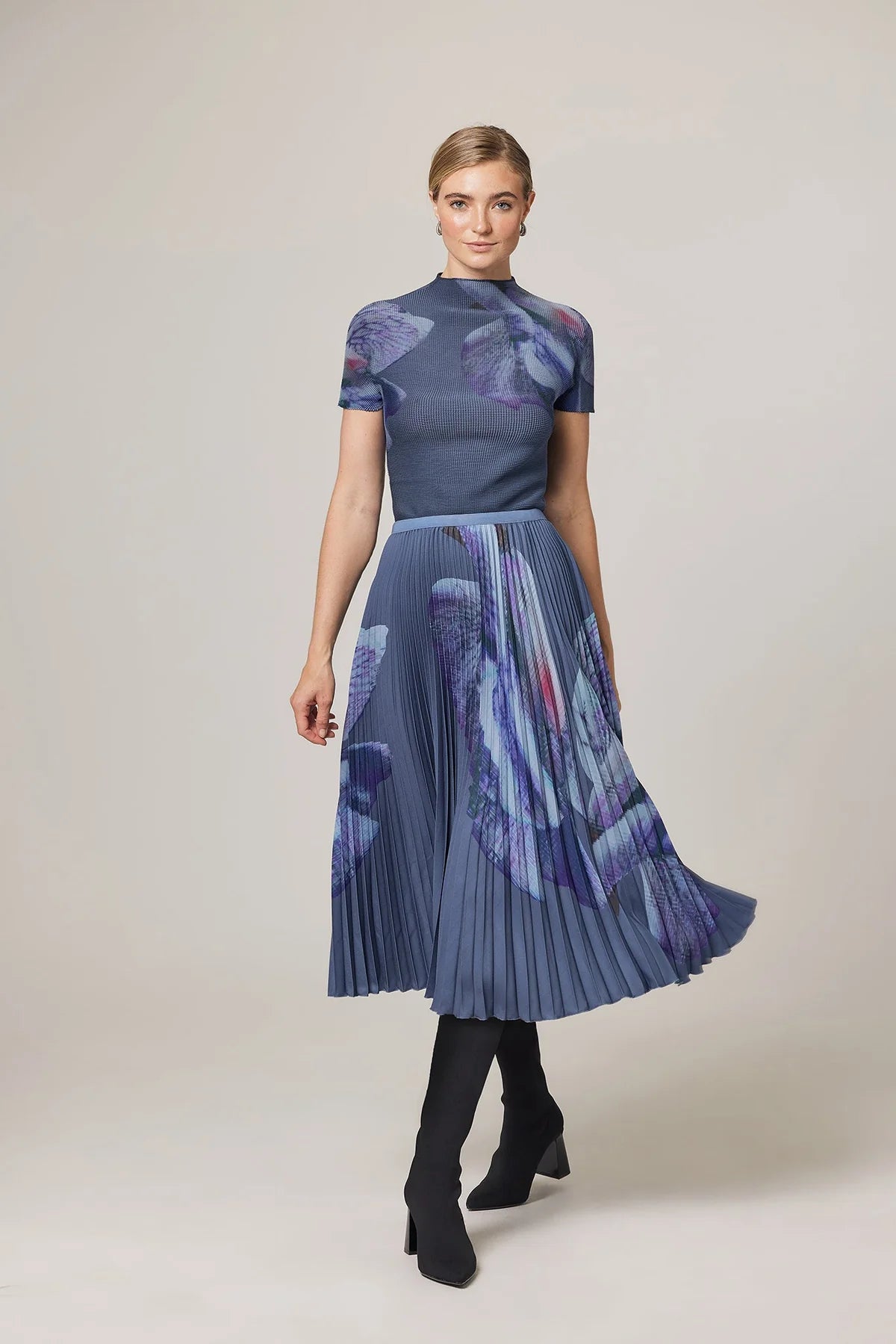 Wild Cosmos Womens Agata Coral Print Pleated Skirt