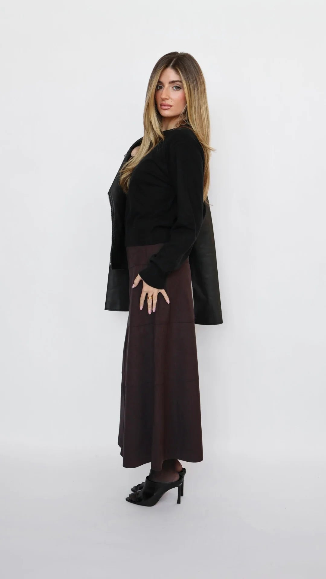 Habitual Womens Suede Midi Skirt