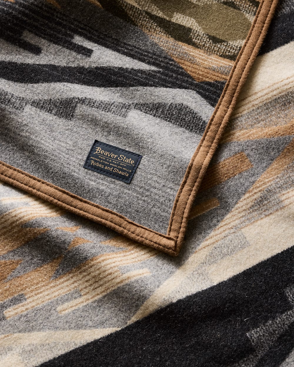 Pendleton Jacquard Unnapped Robe