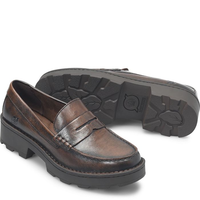 Born Womens Carrera Loafer