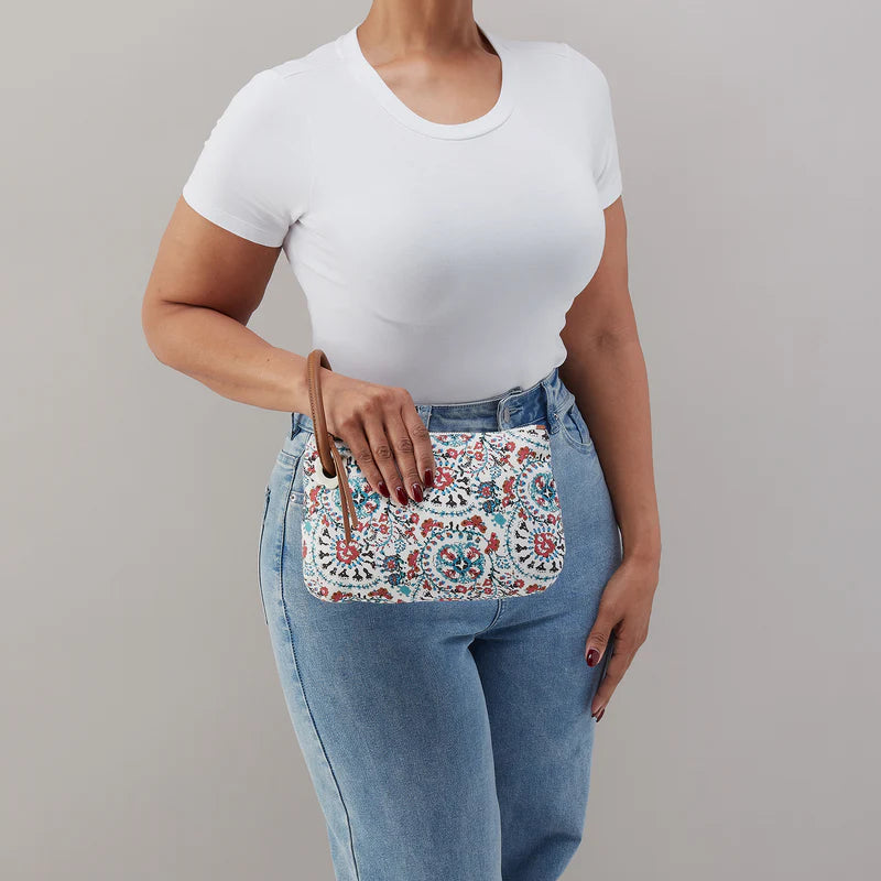 Hobo Daisy Daze Large Wristlet