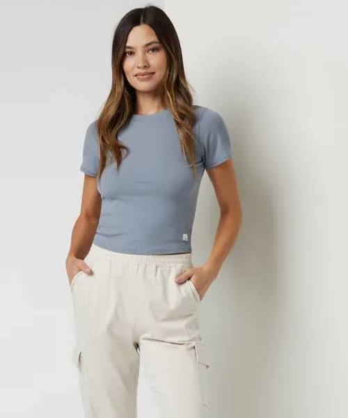 Vuori Womens Pose Fitted Tee