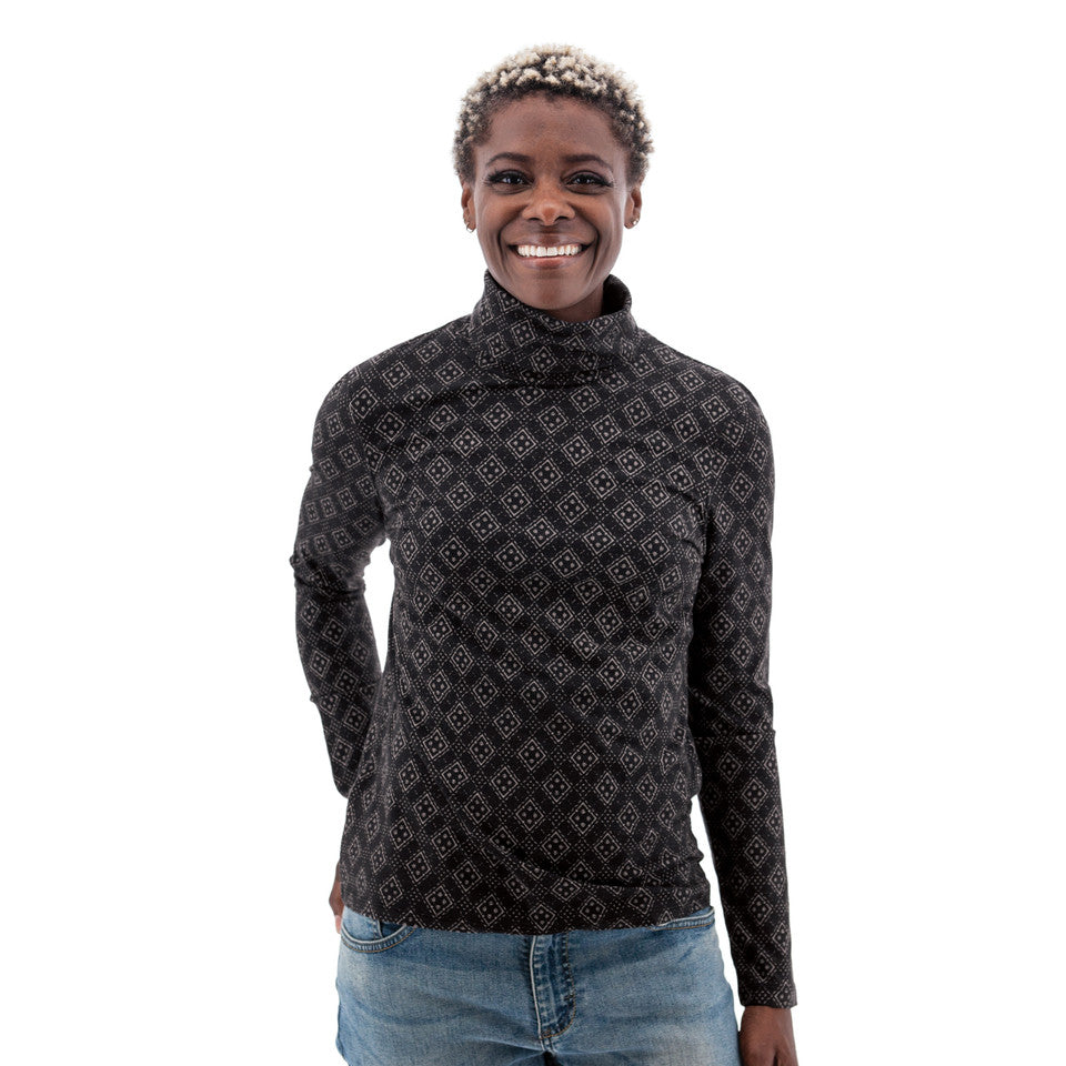 Old Ranch Womens Mariela Print Turtleneck