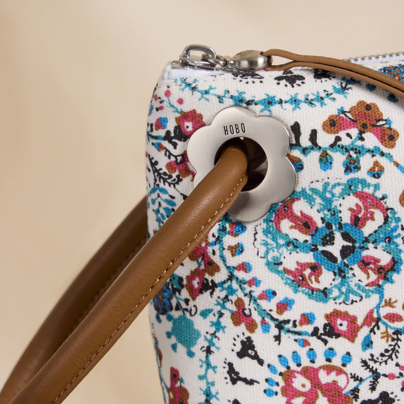 Hobo Daisy Daze Large Wristlet