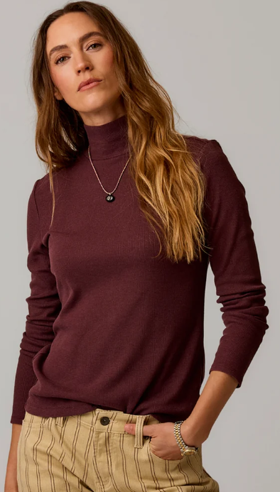 Carve Womens Denise Rib Turtleneck