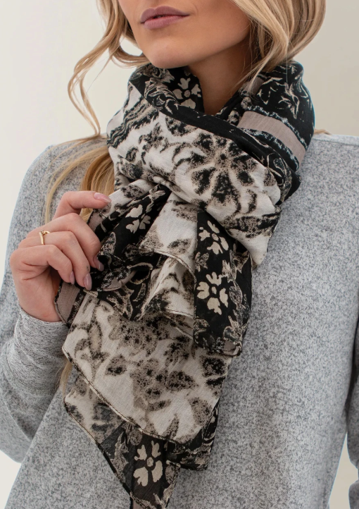 Aventura Womens Winterfloral Scarf