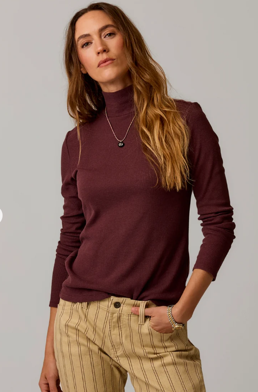 Carve Designs Denise Rib Turtleneck