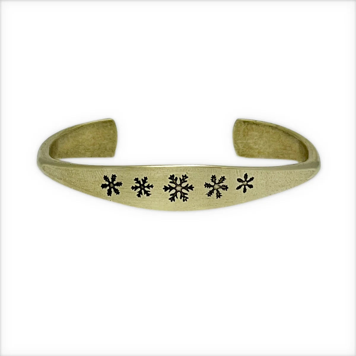 Daphne Lorna Powder Cuff Bracelet