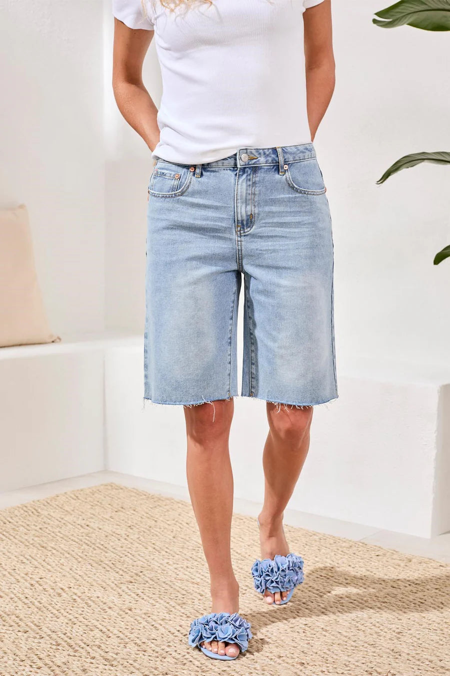 Tribal Womens Brooke Hugging Wide Denim Jorts