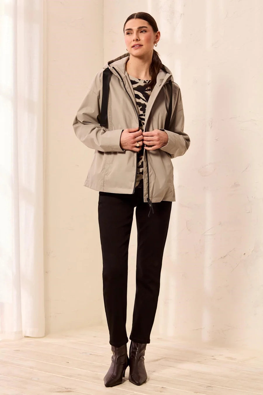 Tribal Womens Hydrochromatic Hooded Zip-Up Rain Jacket