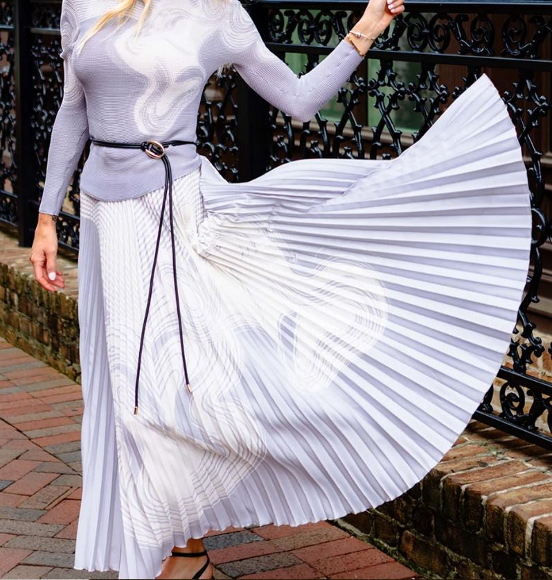 Wild Cosmos Womens Diana Arabesque Pleated Skirt
